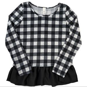 New Mode size medium long sleeve black & white checkered shirt, ruffle bottom